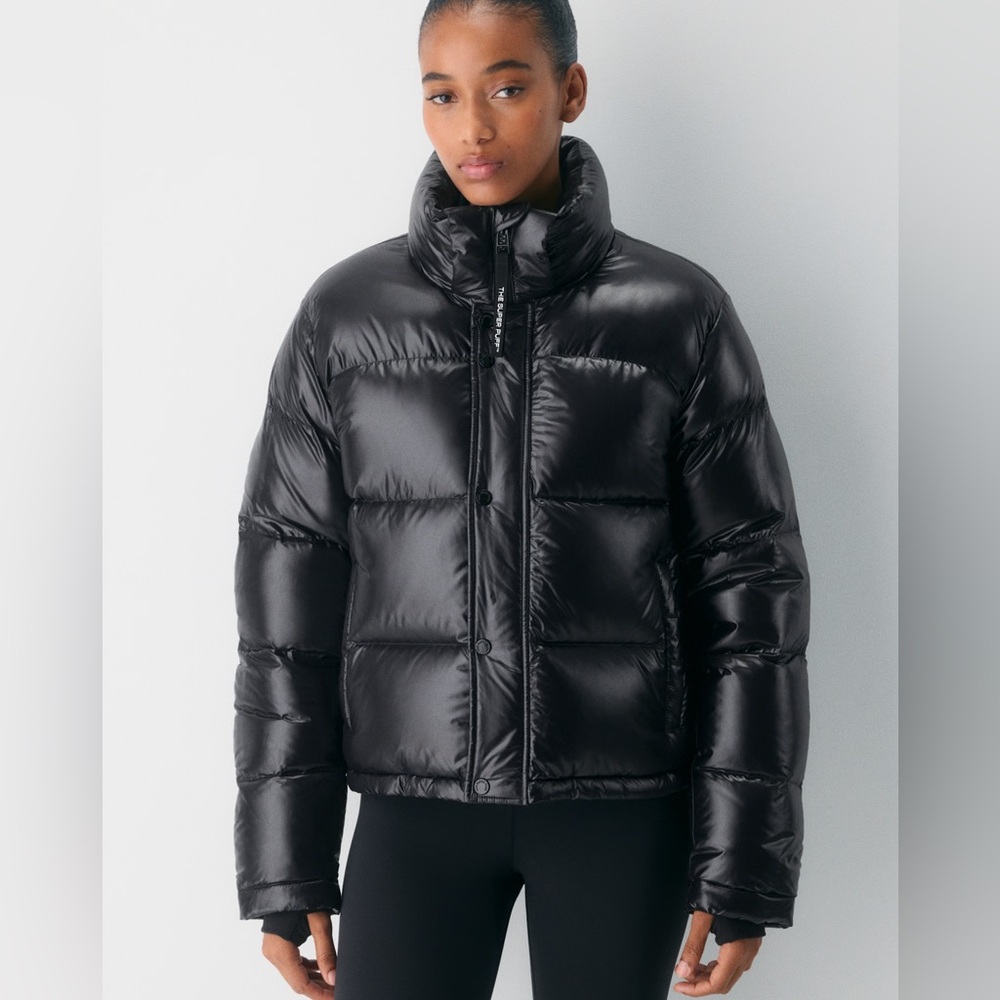 The Super Puff™ Shorty - Hi-Gloss Black